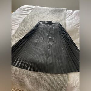Elegant Black Pleated Skirt